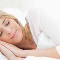 323388 3 ما هي أسباب النوم الزائد- كيفية تنظيم النوم منال يوسف